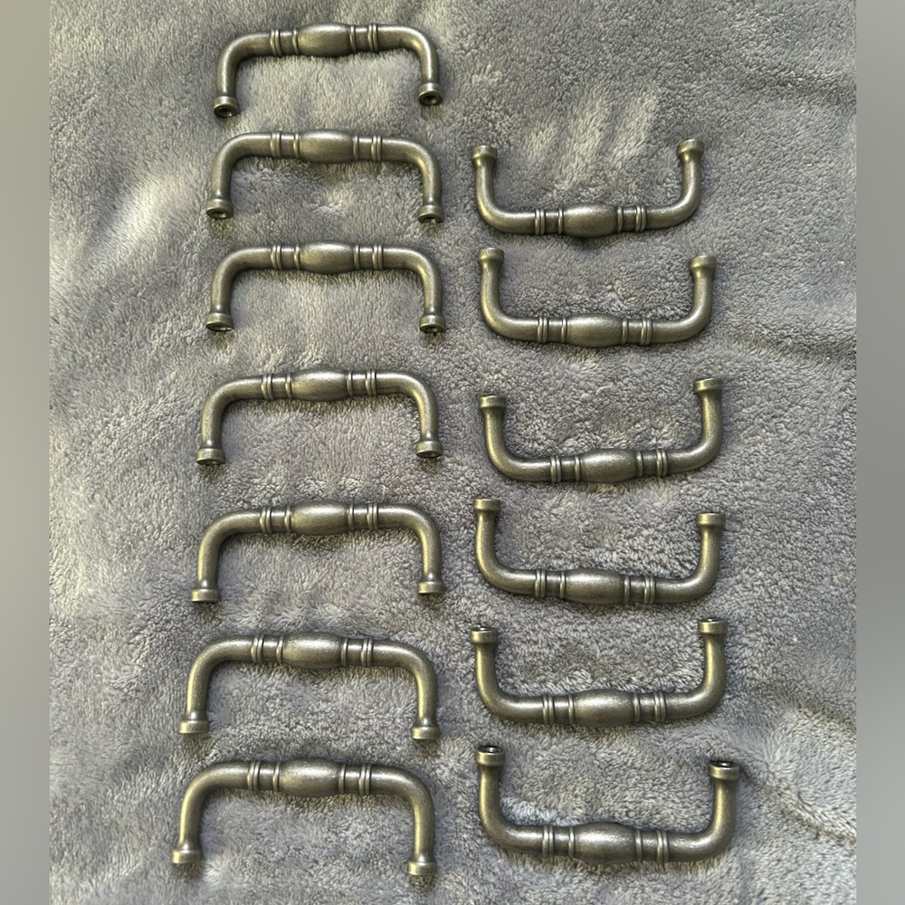 Set of 13 - 3" Turned Center Pulls in Tumbled Pewter